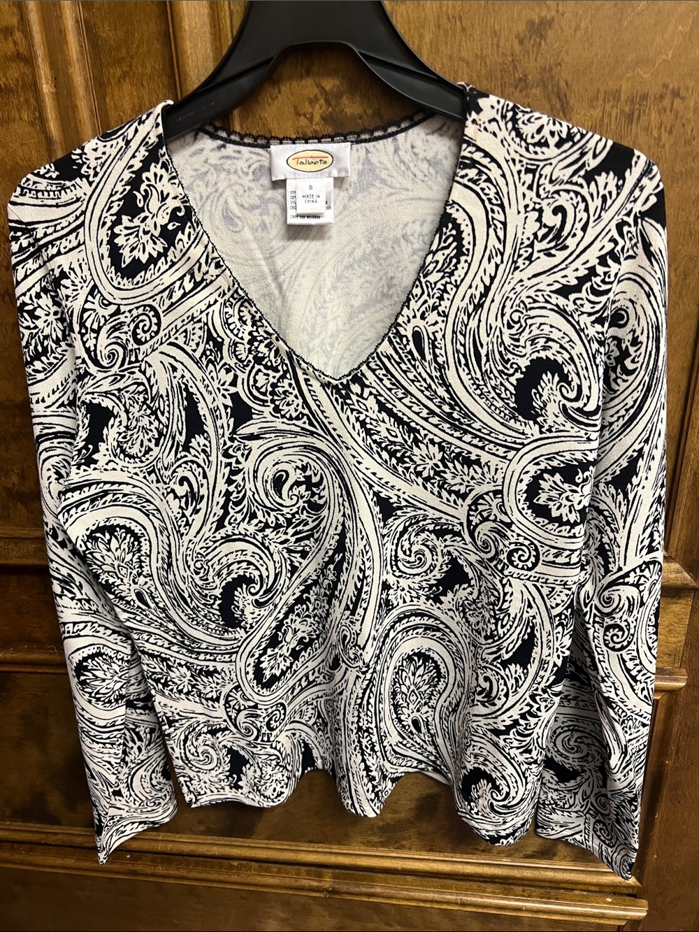 Talbots Black and White Paisley V-Neck Long Sleeve Top